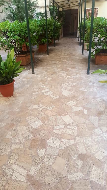 Rose Antiche Vatican B&B Rome Bagian luar foto